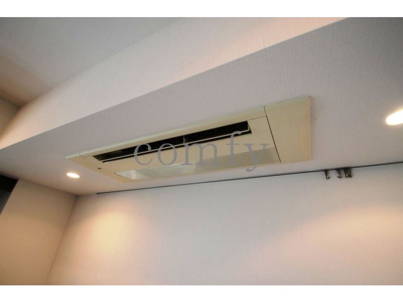 その他設備　ビルトインエアコン