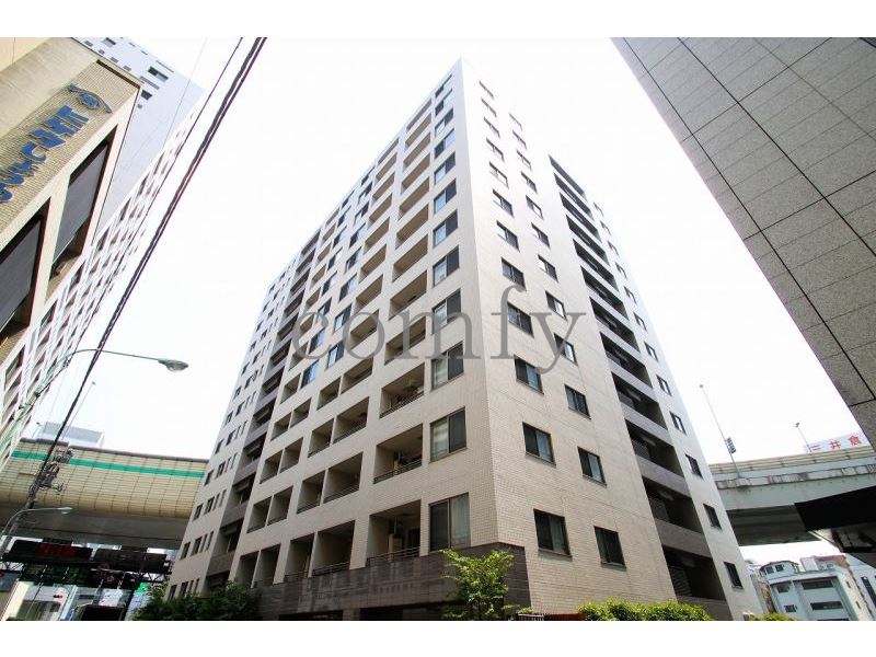 建物外観　タイル貼りの高級感のある外観