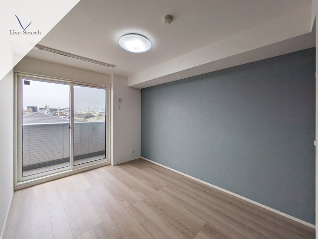 居室・リビング　類似別物件の写真です