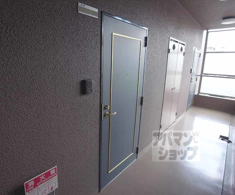 その他設備　玄関ドアです。