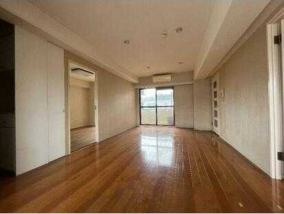 居室・リビング　※別部屋参考写真