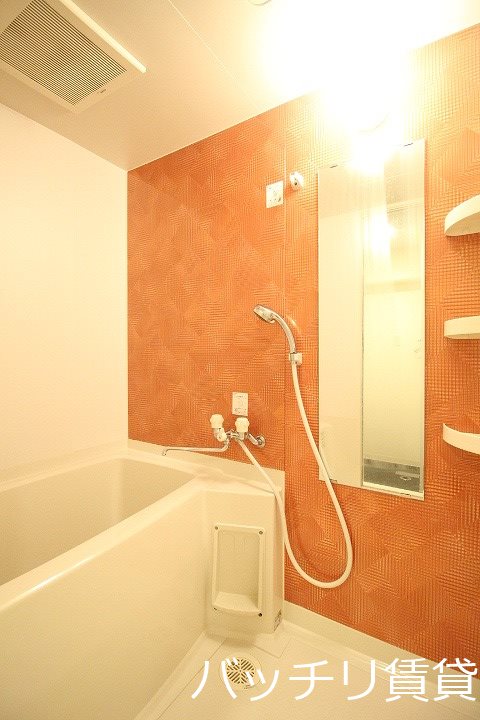 バス・シャワールーム　別部屋の為現状優先