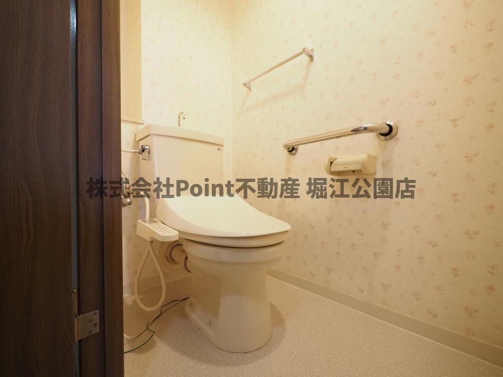 地下鉄谷町線 谷町六丁目駅 徒歩2分 10階建 築31年のトイレ写真