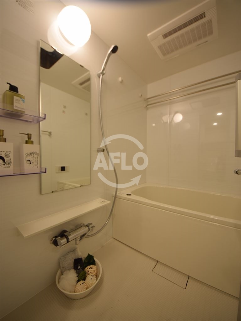 バス・シャワールーム　コンフォリア北堀江一丁目　追い炊き機能付き