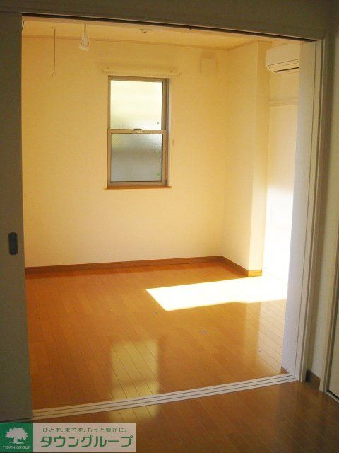 ヴィーブル代沢の居間写真