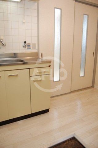 玄関　フレール西田辺　玄関