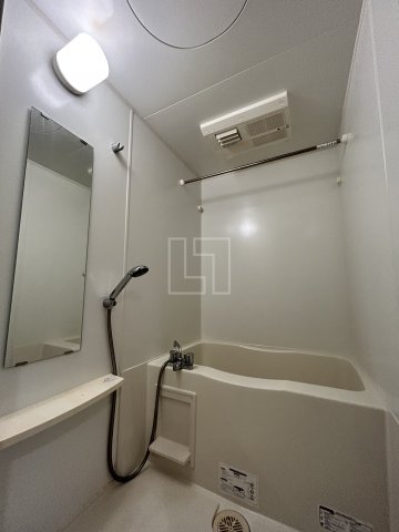 バス・シャワールーム　アーバンフラッツ上町　バスルーム