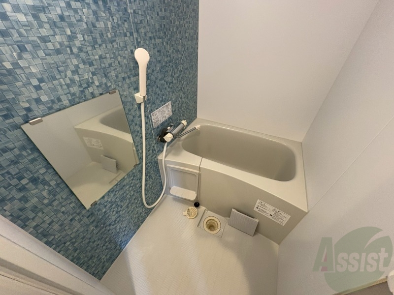 バス・シャワールーム　お風呂になります。一日の疲れを癒してくださいね。