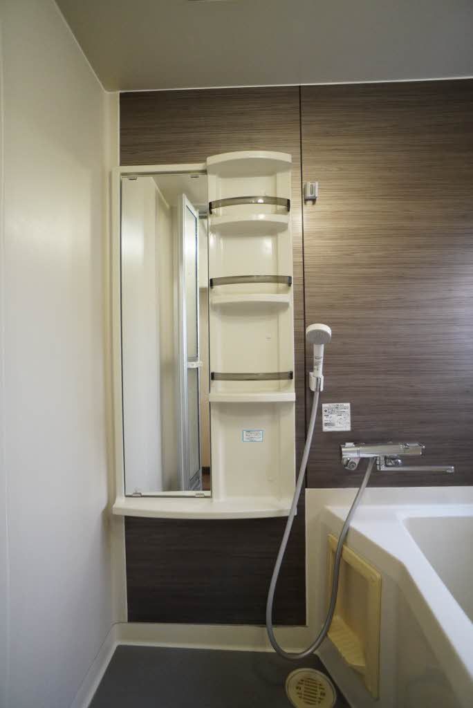 バス・シャワールーム　バス