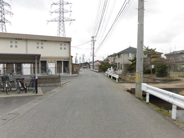 その他　前面道路（その他）まで0m