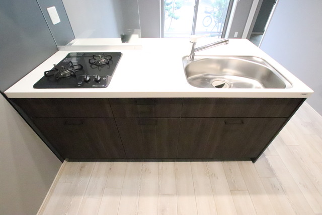 キッチン　二口ガスコンロの使いやすいキッチン♪