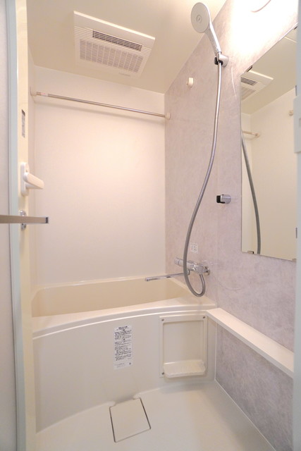 バス・シャワールーム　※写真は同タイプ住戸です。