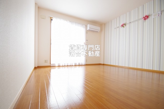 その他部屋・スペース　開放的で明るいお部屋