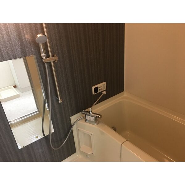 バス・シャワールーム　浴室