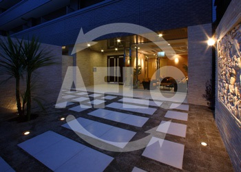 庭　プレジオ南堀江　エントランスアプローチ