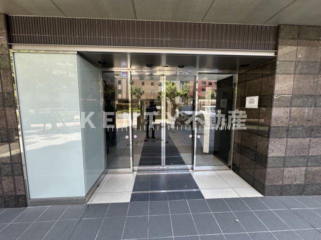 エントランス　清潔なエントランスです