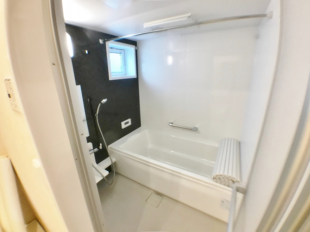 バス・シャワールーム　別タイプの参考写真です。