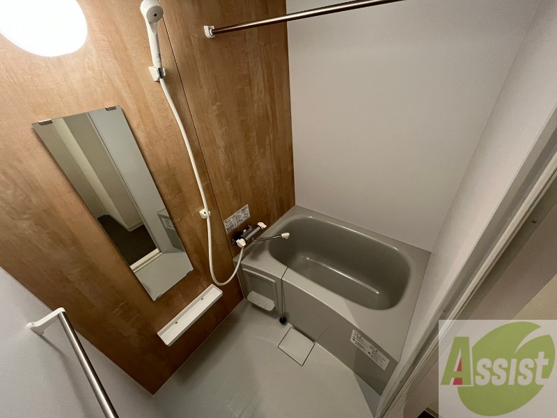 バス・シャワールーム　お風呂になります。一日の疲れを癒してくださいね。