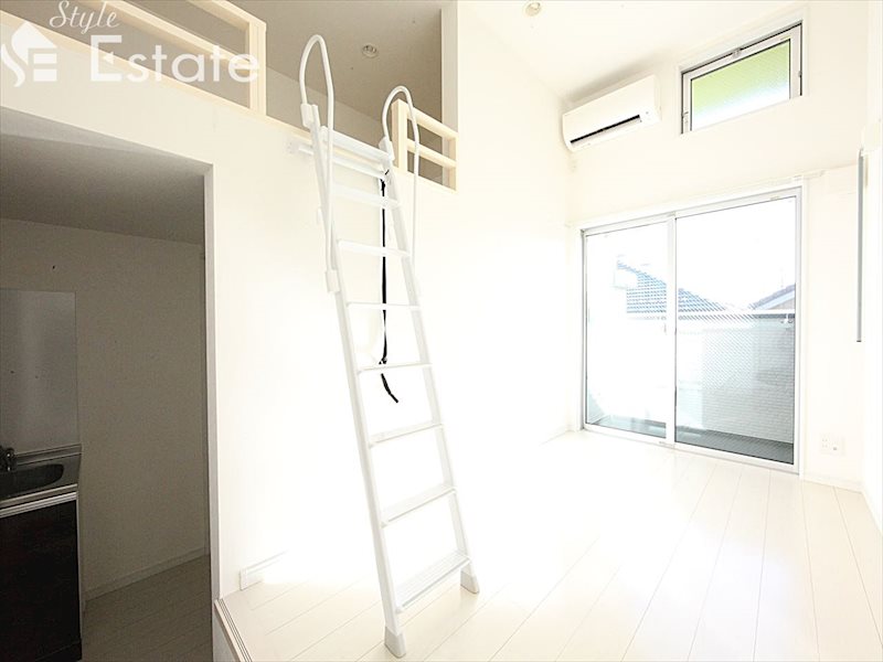 居室・リビング　内装