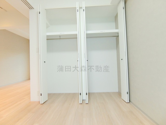 収納　洋室4.3帖の収納　クローゼット