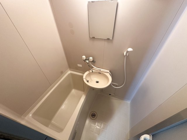 バス・シャワールーム　落ち着く空間のバスルーム♪