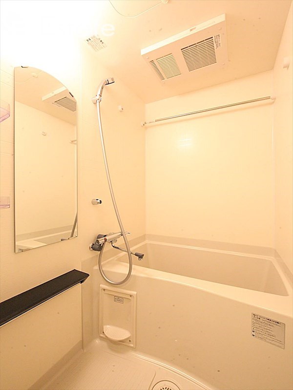 バス・シャワールーム　バスルーム