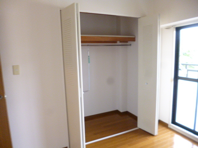収納　背の高いクローゼットと沢山収納可能です。