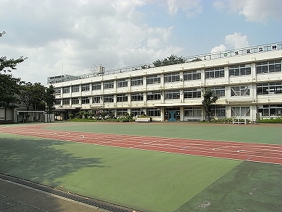 小学校　区立神谷小学校（小学校）まで384m