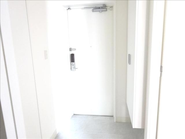 玄関　コンパクトな玄関。