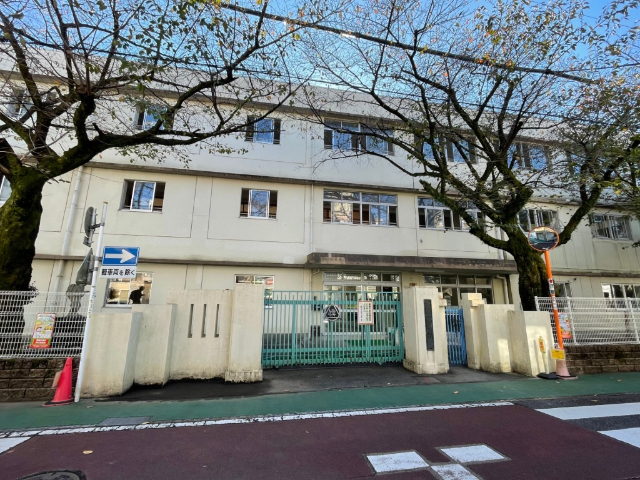 小学校　静岡市立伝馬町小学校（小学校）まで265m