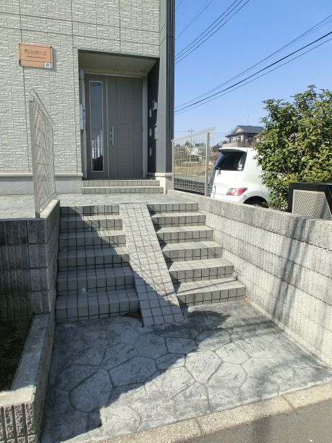 エントランス　専用エントランス。