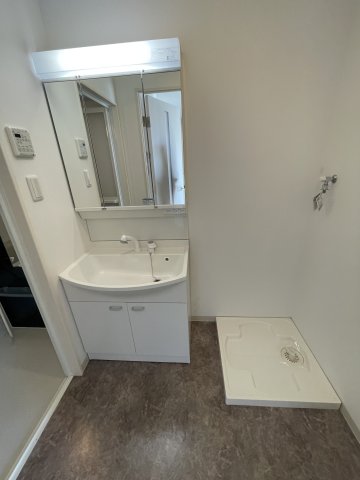 洗面設備　(参考)同マンション同間取り他部屋の写真