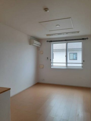 居室・リビング　ゆったり過ごせる居間です