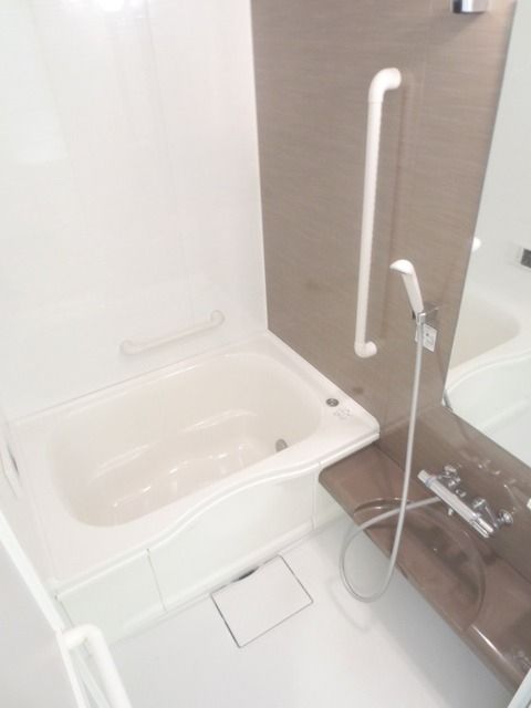 バス・シャワールーム　★綺麗なバスルームです★