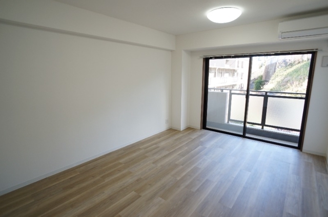 居室・リビング　使いやすい形の為、レイアウトを楽しめます♪