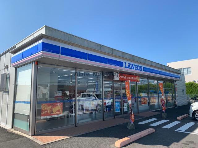 コンビニ　ローソン都城下川東三丁目店（コンビニ）まで521m