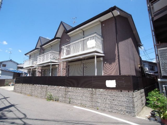 建物外観　バルコニー南向き♪