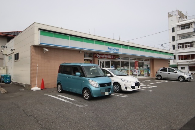 コンビニ　ファミリーマート　守山瀬古店（コンビニ）まで200m