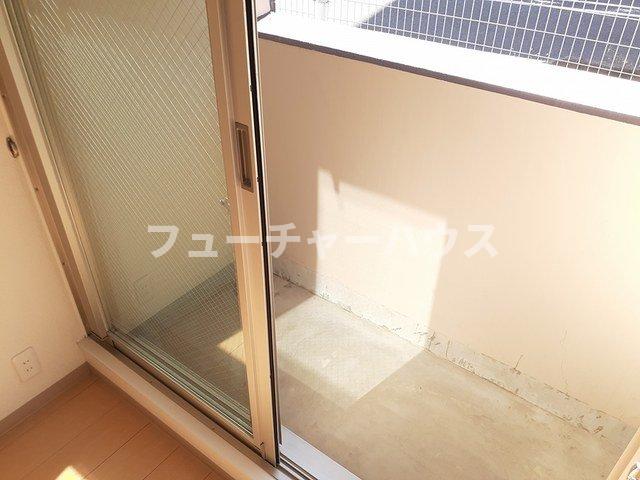バルコニー　陽当たり良好なバルコニーです