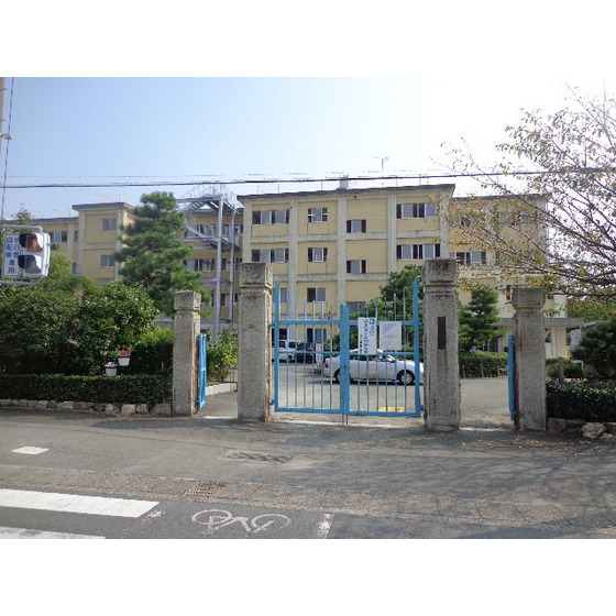 小学校　浜松市立篠原小学校（小学校）まで589m