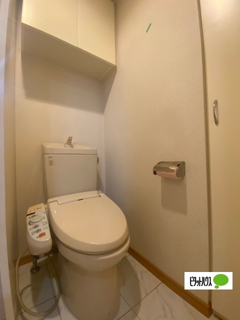 トイレ　※別部屋参考写真