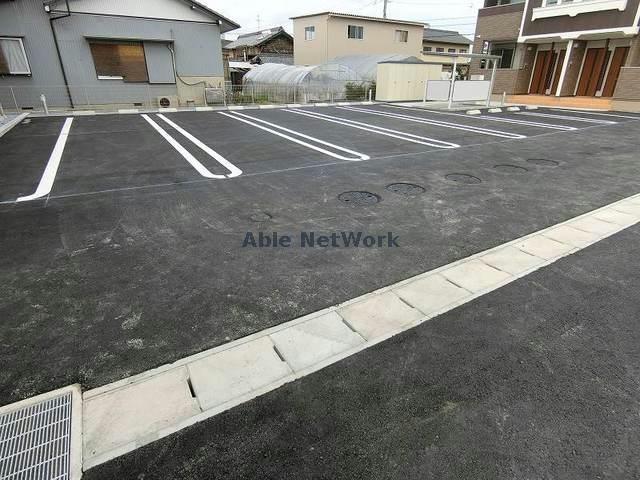 駐車場　駐車場