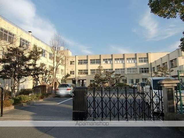 小学校　治田小学校（小学校）まで1212m