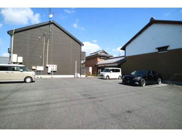 駐車場　駐車場
