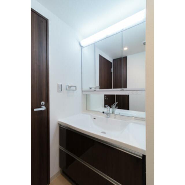 洗面設備　※写真は同タイプ住戸です。