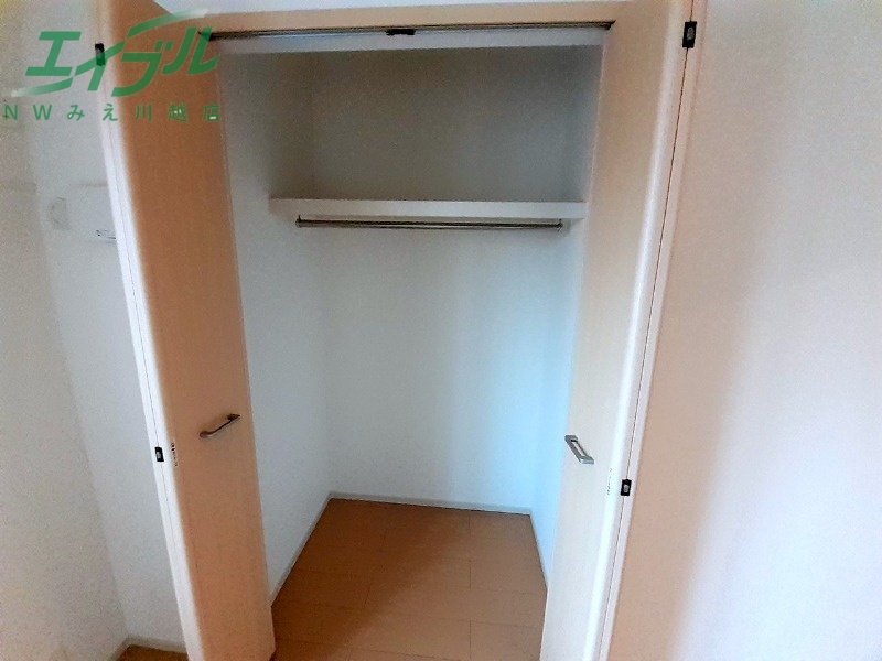 収納　同型別部屋参考写真です