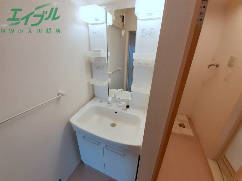 洗面設備　同型別部屋参考写真です