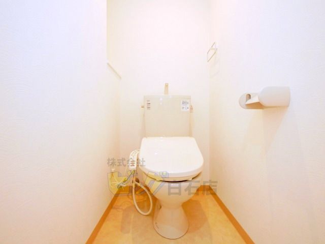 トイレ　ウォシュレット付きのトイレです♪