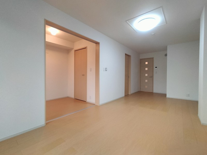 ディアコート口酒井 弐番館の居間写真