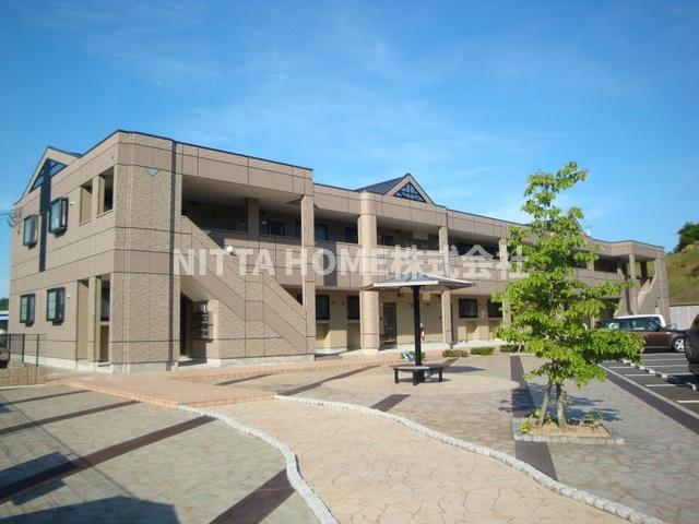 建物外観　浴室乾燥機や洗髪洗面化粧台などの水回り設備が整っています★